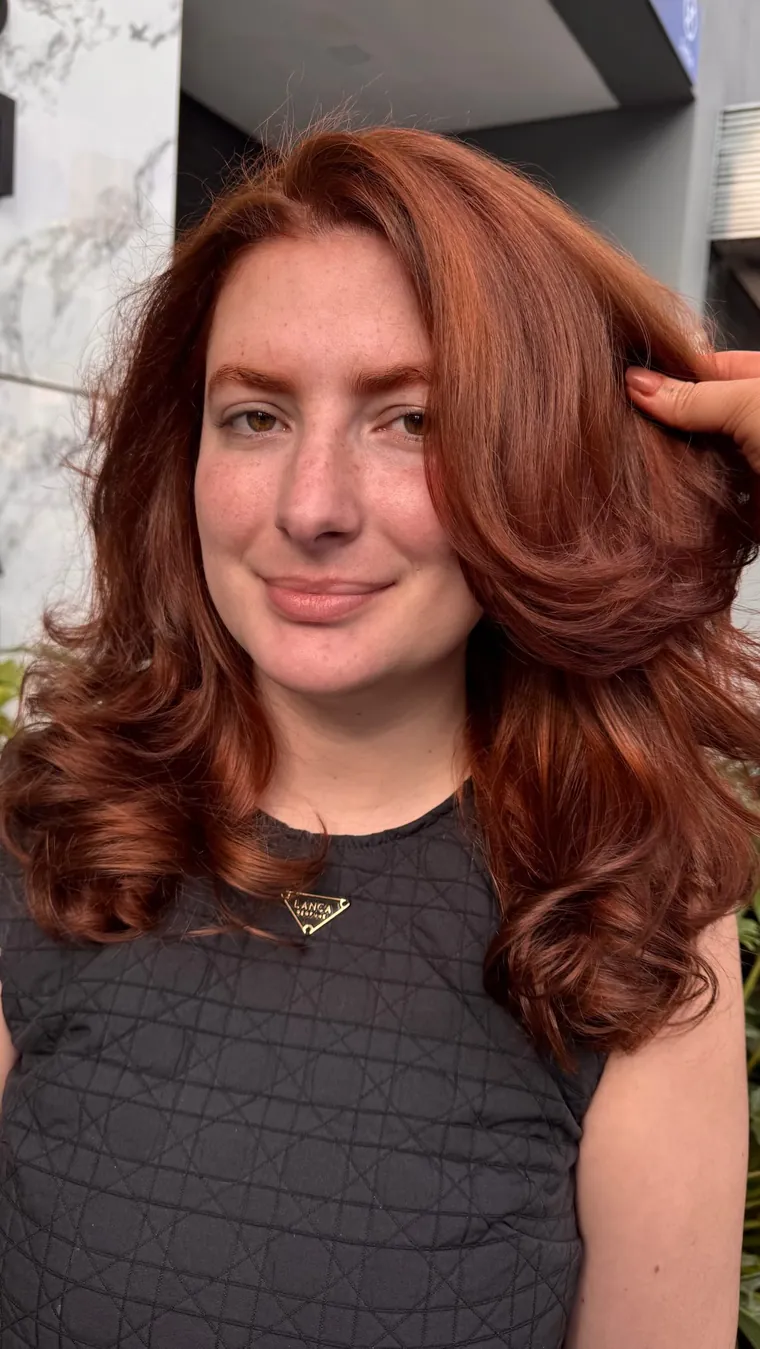 Ruivo intenso com ondas